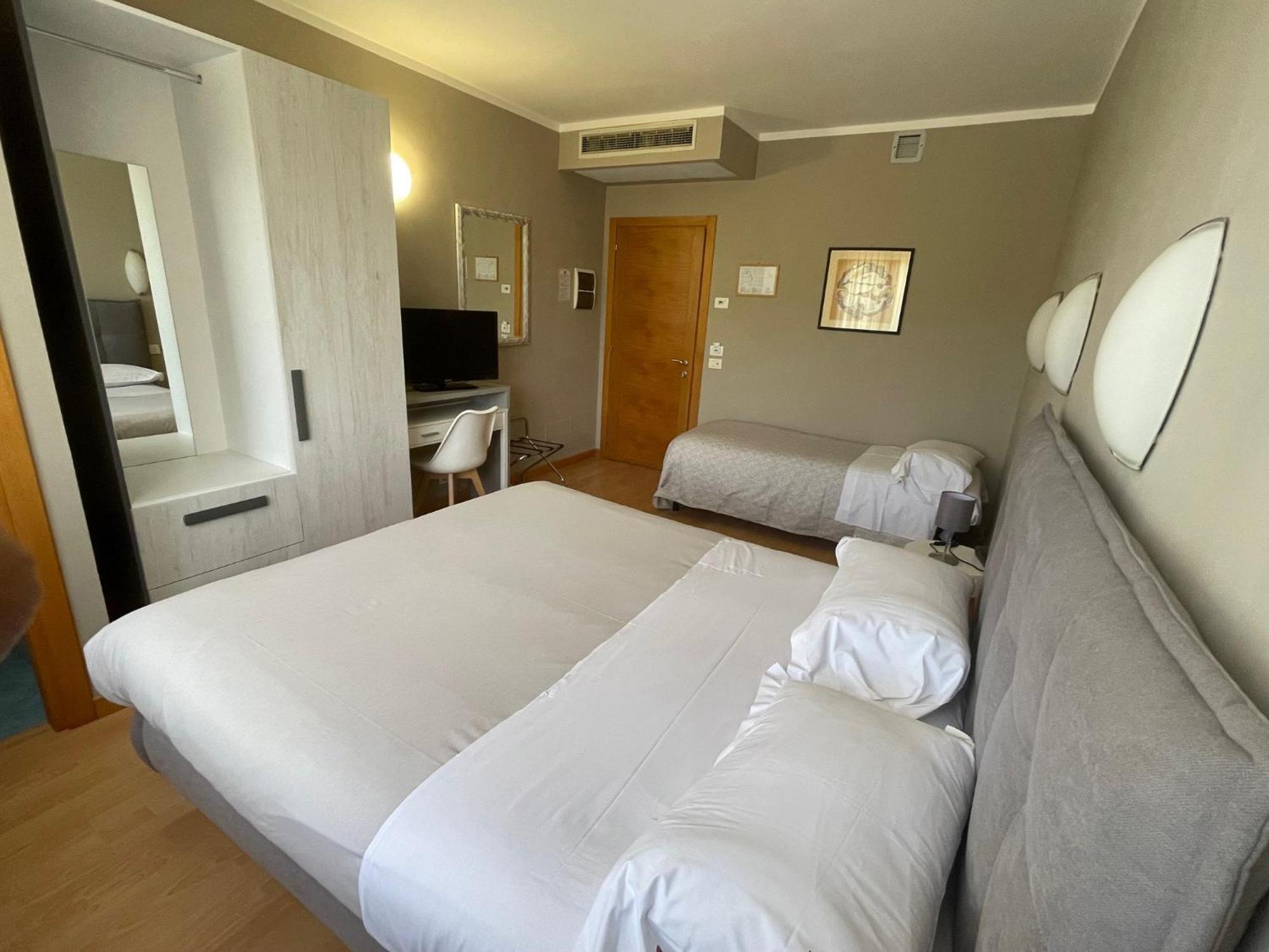 Hotel Rio Умбертіде Екстер'єр фото